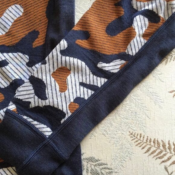 *Never worn* Kari Traa Kongle Long Sleeve Base Layer Size XS (chunky camouflage) - Picture 4 of 7